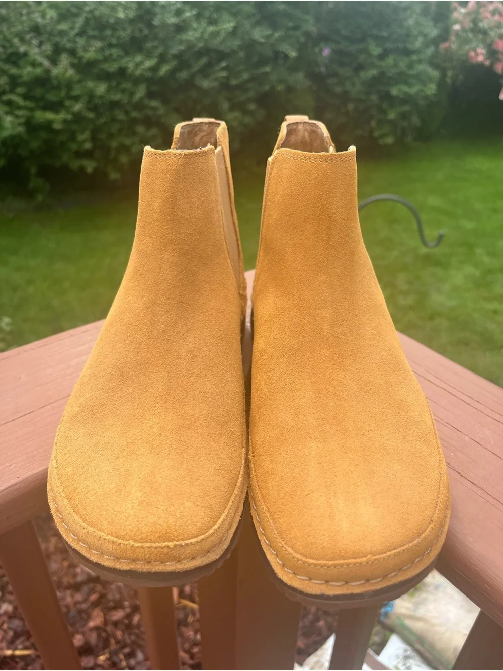 Chaco Paonia Chelsea BootsTan/Caramel - Ladies Slip-On Style Ankle Boots. NEW. 9